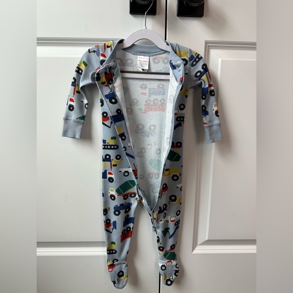 Hanna Andersson Trucks and Tractors Footed Zippy (Size 6-12 Months) - Picture 3 of 5